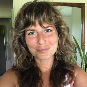 Meet your Posher, Holly